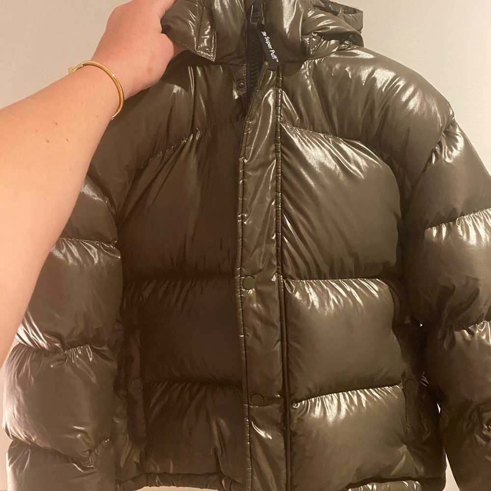 Aritzia TNA Shorty Super Puff High Gloss Olive/Brown DISCONTINUED COLOR